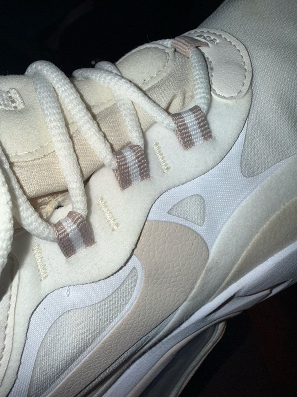 Nike Air Max 270 React Cream/Beige Sneakers - Picture 10 of 16